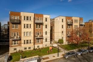 Plaza Court Apartments