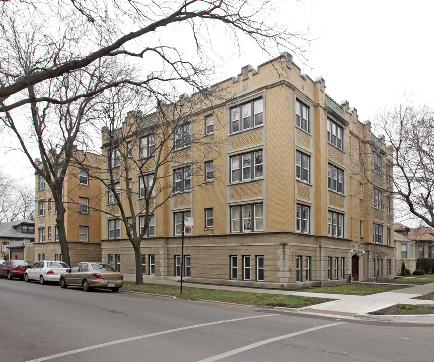 6253 N Rockwell St in Chicago, IL - Foto de edificio