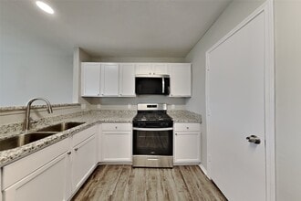11818 Sandy Stream Dr in Tomball, TX - Building Photo - Building Photo