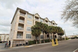 1216 S Missouri Ave, Unit 104 in Clearwater, FL - Building Photo