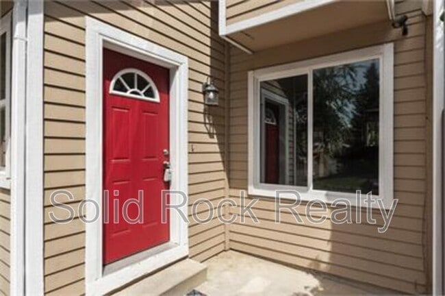 property at 2626 E Dale St