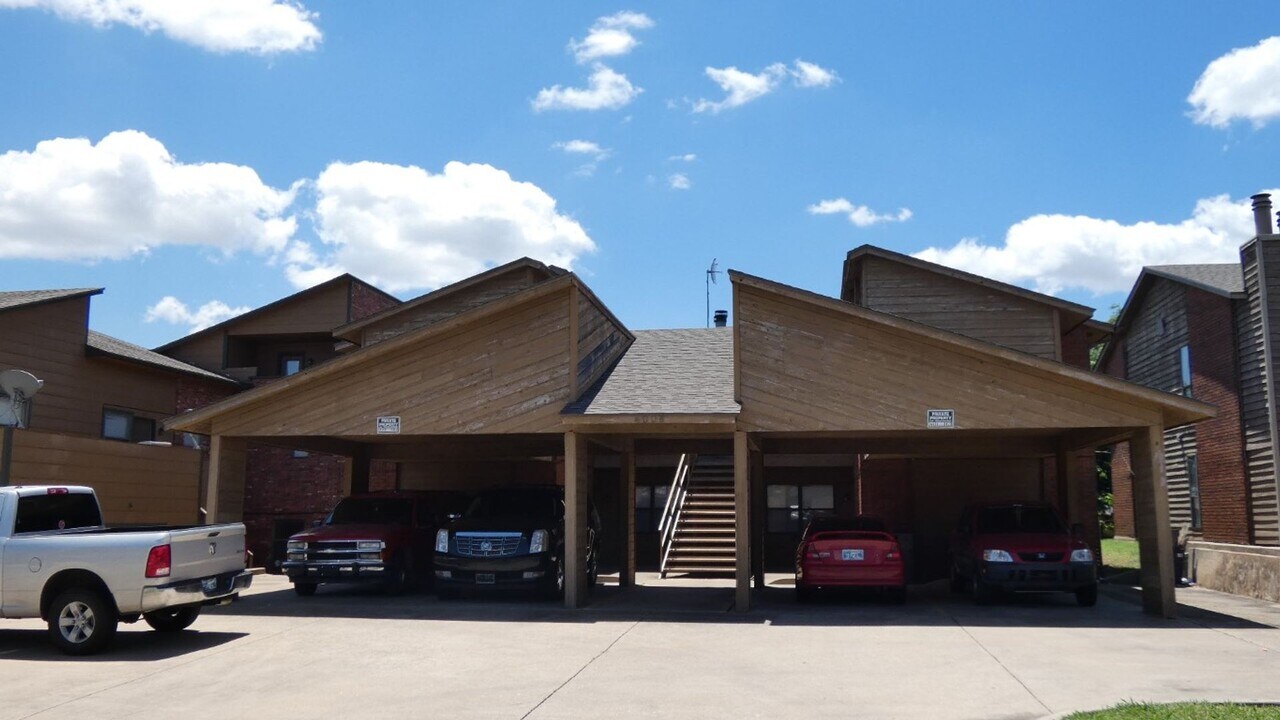 4008 NW Ozmun Ave in Lawton, OK - Foto de edificio