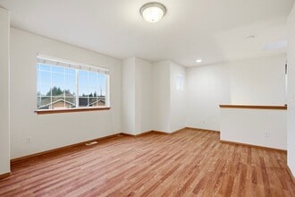 16115 40th Ave SE in Bothell, WA - Building Photo - Building Photo