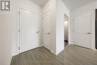 25 Holly St in Toronto, ON - Building Photo - Building Photo