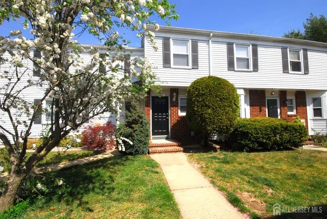 property at 21 Rosewood Ct