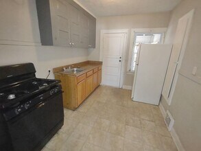 Riviera Manor in Shaker Heights, OH - Foto de edificio - Building Photo