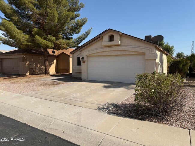 4019 W Fallen Leaf Ln in Glendale, AZ - Building Photo - Building Photo