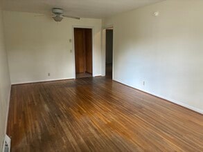 804 Crescent Hill Rd in Nashville, TN - Foto de edificio - Building Photo