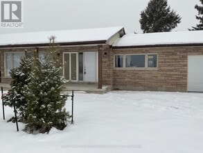 124 Squire Dr in Ajax, ON - Building Photo - Building Photo