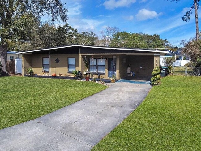 property at 1721 Montcalm St