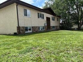 4715 Scenic Cir, Unit #3 - 4715 Scenic Circle in Colorado Springs, CO - Building Photo