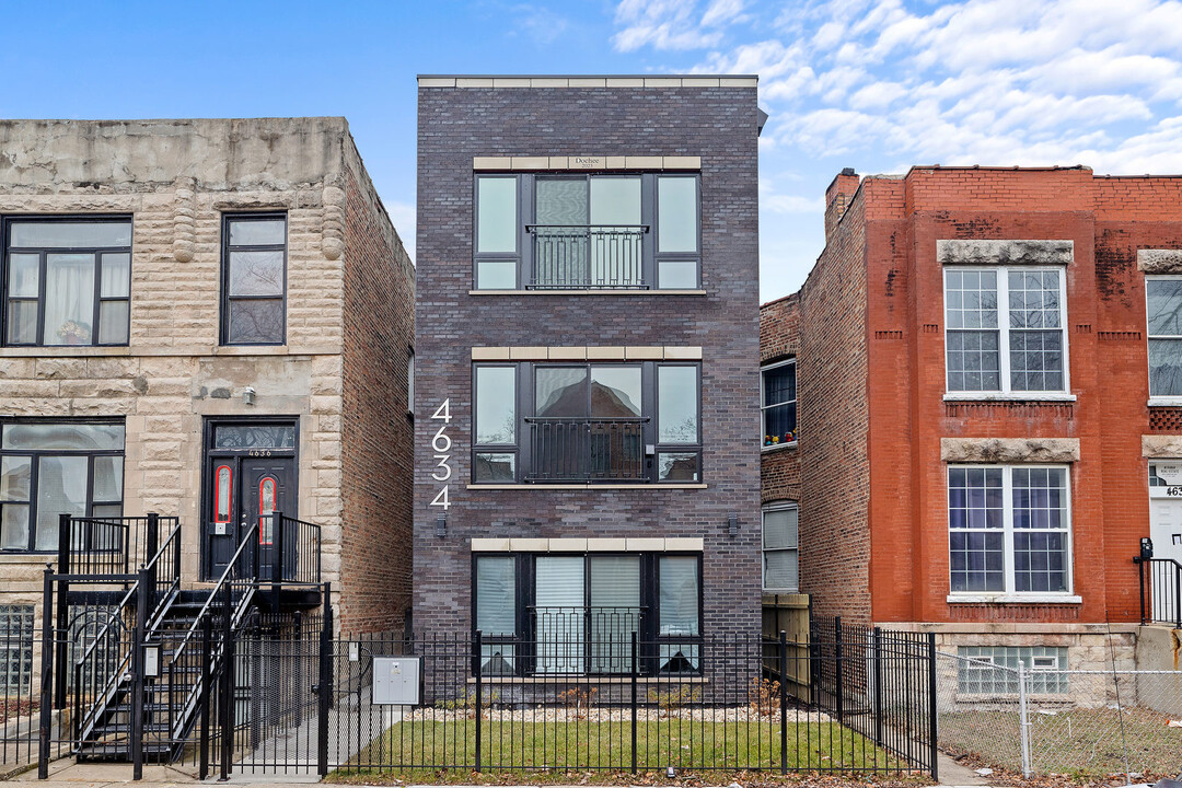 4634 S Langley Ave in Chicago, IL - Building Photo