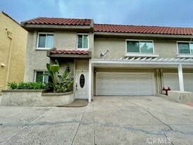 2558 Orange Ave, Unit D in Costa Mesa, CA - Building Photo