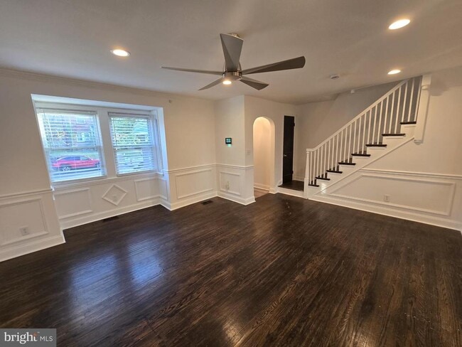 property at 1514 Lochwood Rd