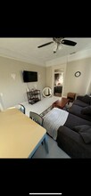 117 W 36th St, Unit 1 bedroom apartment in Savannah, GA - Foto de edificio - Building Photo