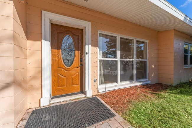 6303 Delaware Ave in New Port Richey, FL - Building Photo - Building Photo