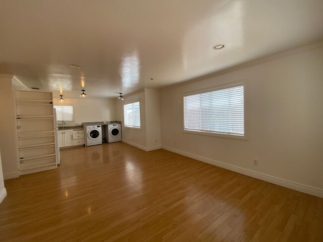 48 San Jano Dr