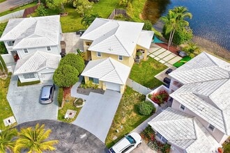 15481 SW 47th Terrace in Miami, FL - Building Photo - Building Photo