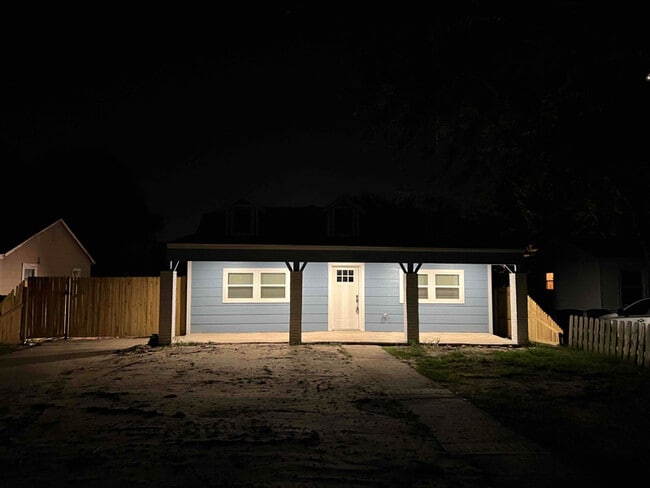 2423 N Quincy Ave in Tulsa, OK - Building Photo - Building Photo