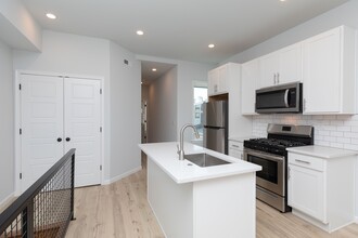 2911 W Clearfield St, Unit B in Philadelphia, PA - Building Photo - Building Photo