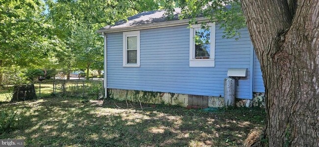 1398 Nancy St in Edgewater, MD - Foto de edificio - Building Photo