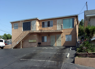 643-661 Stork St in San Diego, CA - Building Photo - Building Photo