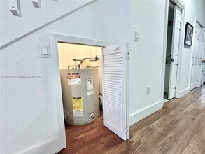 5620 NW 107th Ave in Doral, FL - Building Photo - Building Photo