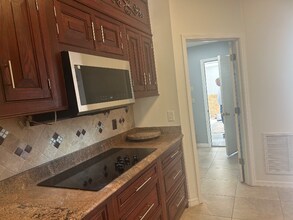 345 Eventide Drive in Orange Park, FL - Foto de edificio - Building Photo