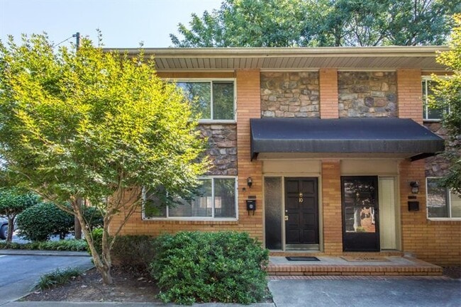 property at 120 Biscayne Dr NW