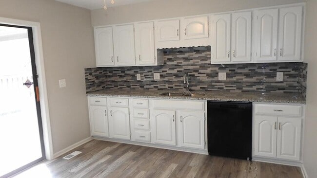 property at 1813 Glenn Hendren Dr