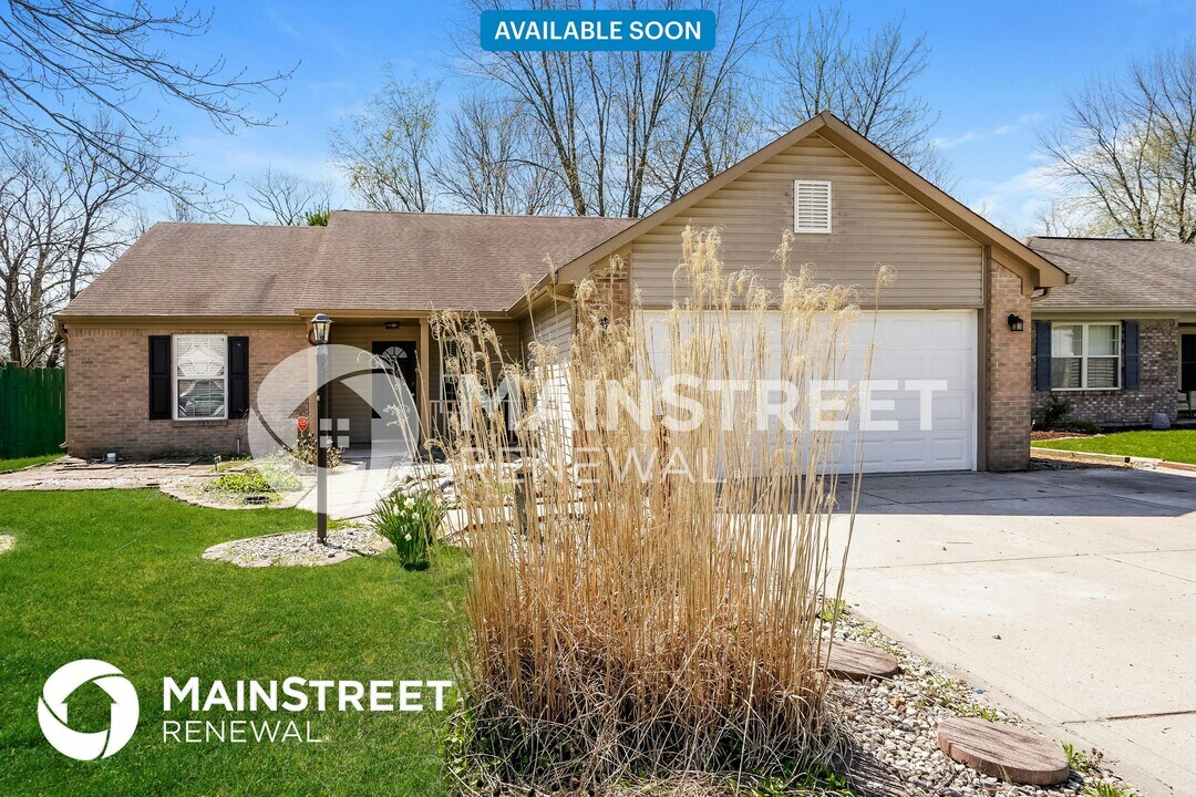 9109 Tansel Park Ct in Indianapolis, IN - Foto de edificio