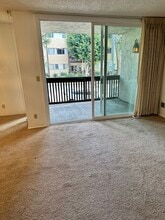 5650 Sumner Way, Unit 116 in Culver City, CA - Building Photo - Building Photo