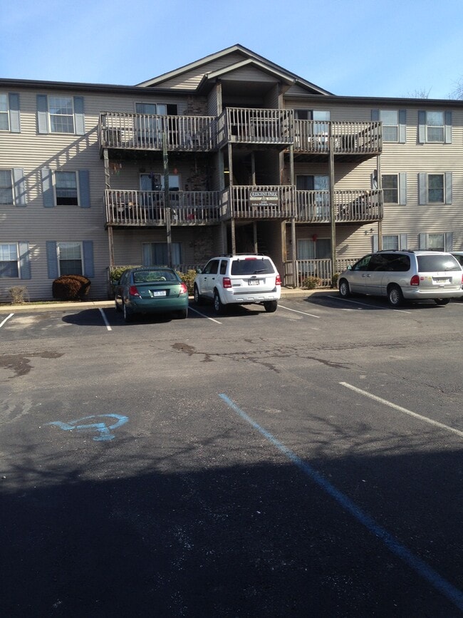 3200 E John Hinkle Pl, Unit D in Bloomington, IN - Building Photo - Building Photo