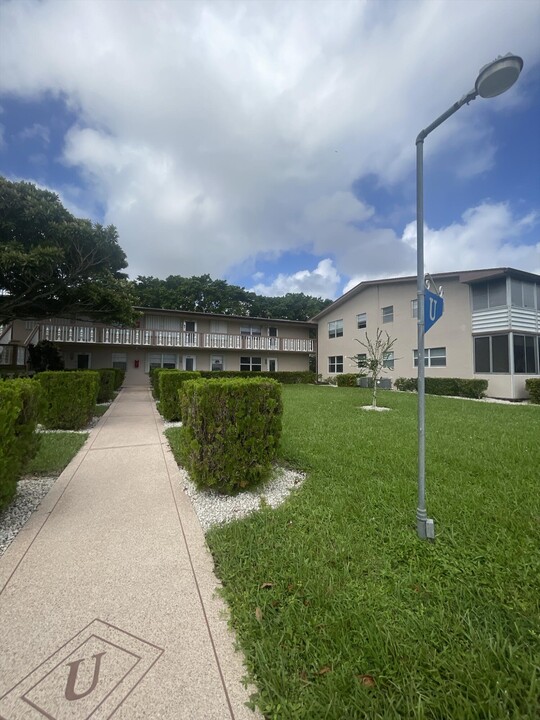 436 Chatham U in West Palm Beach, FL - Foto de edificio