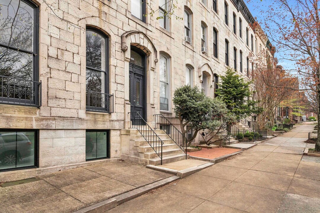 1602 Park Ave in Baltimore, MD - Building Photo