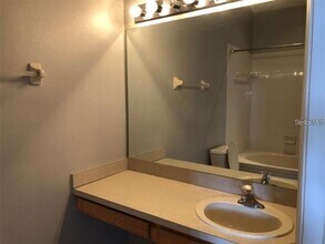 11627 Colony Lake Dr in Tampa, FL - Building Photo - Building Photo