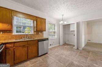1432 Fieldgreen Overlook in Stone Mountain, GA - Foto de edificio - Building Photo