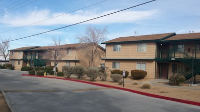 College Heights Apartments in Ridgecrest, CA - Building Photo - Building Photo