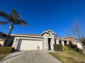 1841 Zurlo Way in Sacramento, CA - Building Photo