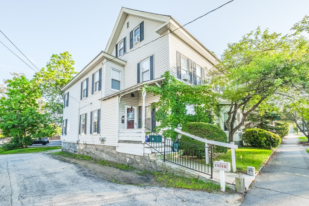 49/51 Centre Street in Concord, NH - Building Photo