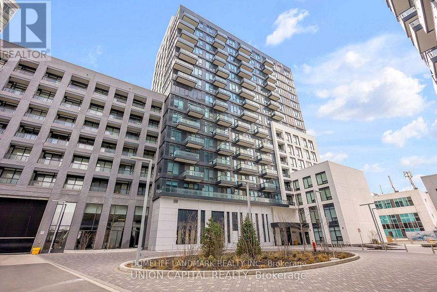 8868-8868 Yonge St in Richmond Hill, ON - Building Photo