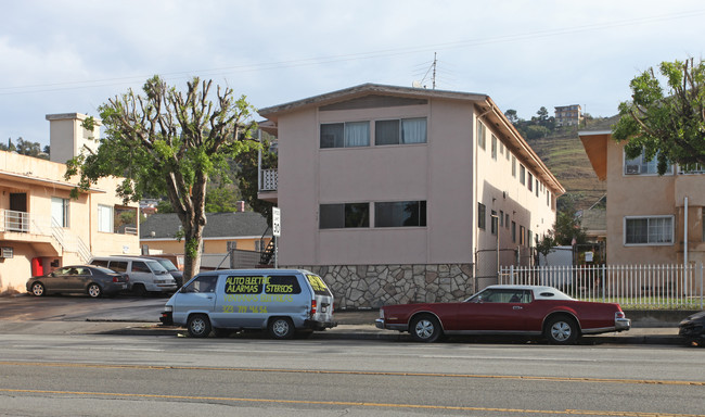 917 Cypress Ave in Los Angeles, CA - Building Photo - Building Photo