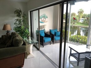 3901 SE Saint Lucie Blvd, Unit #9 in Stuart, FL - Building Photo - Building Photo