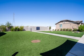 Christopher Todd Communities at McDowell in Avondale, AZ - Foto de edificio - Building Photo