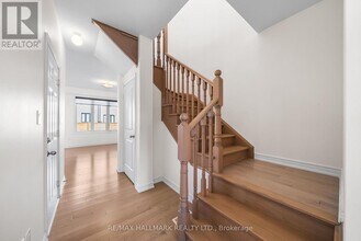 581 Barons St in Vaughan, ON - Building Photo - Building Photo