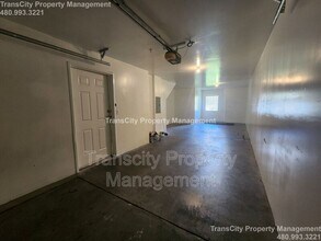 4465 E Paradise Vlg Pkwy S in Phoenix, AZ - Building Photo - Building Photo