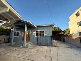 1645 W 36th Pl in Los Angeles, CA - Building Photo