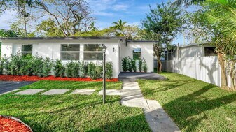 11 NW 117th St in Miami, FL - Building Photo