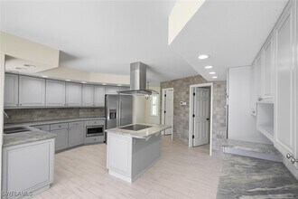 9782 Campbell Cir in Naples, FL - Building Photo - Building Photo