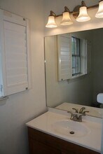 9003 Gaylord Dr in Houston, TX - Foto de edificio - Building Photo